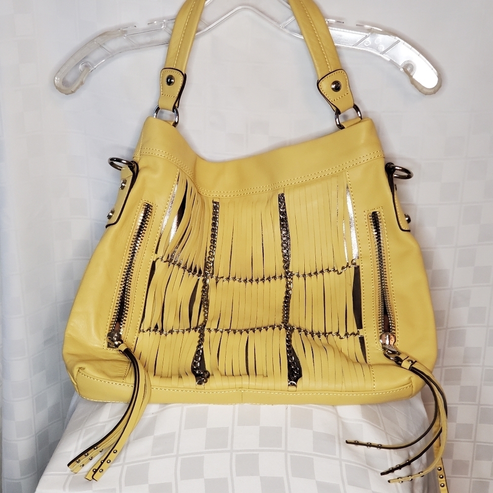 B Makowsky Shoulder Bag - Picture 2 of 10